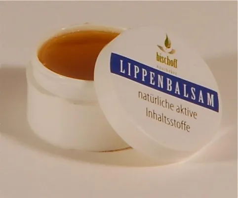 Bild: Apotheker Bischoff Lippenbalsam macht spröde Lippen weich und zart