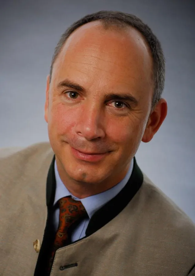 Albert von Wallenrodt: Deutschlands führender Fördermittelexper-te, Leiter Steinbeis-Beratungszentru