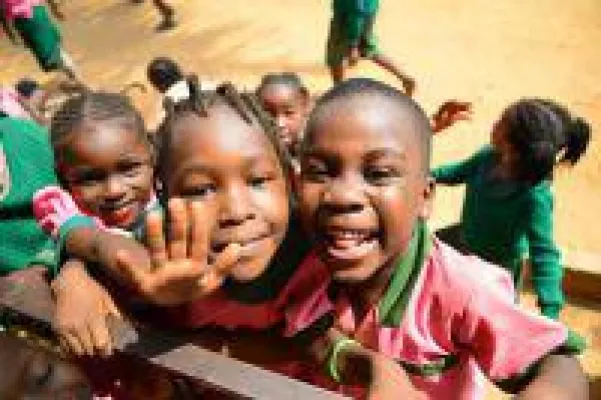 Bild: Weihnachten für die Kinder von Bertoua, Kamerun
