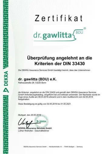 Bild: dr. gawlitta (BDU) erhält DEKRA-Zertifizierung