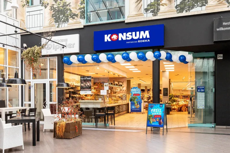 Modernisiert in die Zukunft: KONSUM-Markt auf der Pillnitzer Landstraße öffnet wieder Bild: Modernisiert in die Zukunft: KONSUM-Markt auf der Pillnitzer Landstraße öffnet wieder