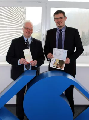 Bild: Dr. Schumacher GmbH unterstützt Trinkwasserprojekt für Afrika.