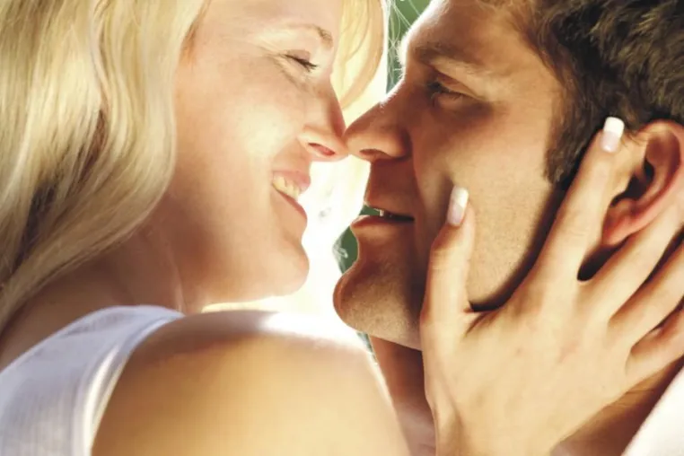 Erfolgreiche Tipps für ein prickelndes Dating mit Mr. Right und Mrs. Perfect Bild: Erfolgreiche Tipps für ein prickelndes Dating mit Mr. Right und Mrs. Perfect