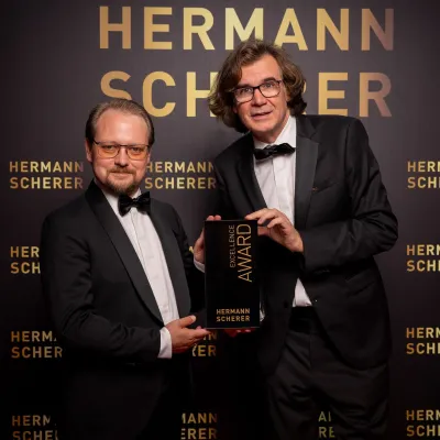 Bild: Bischberger holt Excellence Award beim International Speaker Slam