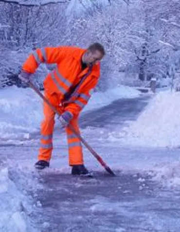 Bild: Tierpfotenfreundliche Alternative zu Streusalz – Metallit SCHNEE- und EISFREI
