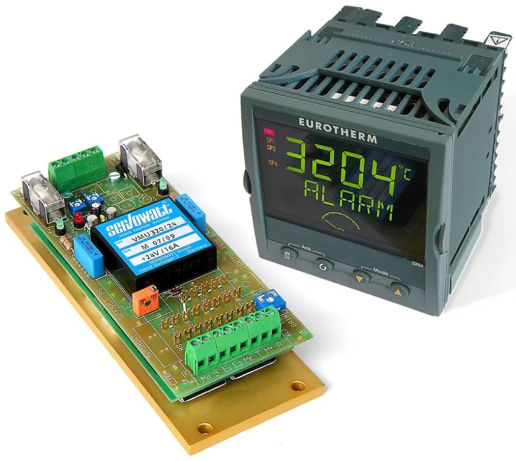 Unipolarregler VMU400/24 mit Ausgang von +24V / +16A von SERVOWATT