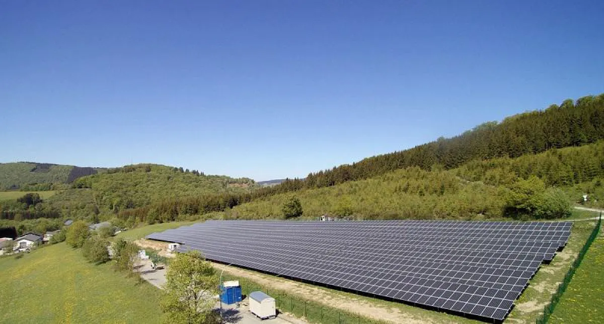 Der Solarpark in Winterberg-Siedlinghausen ist jetzt am Netz.