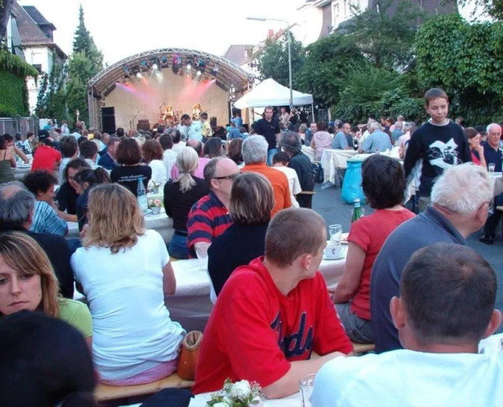 Sommer in der Stadt- das Brighella Straßenfest begeistert viele Frankfurter Foto: Ristorante Brighella