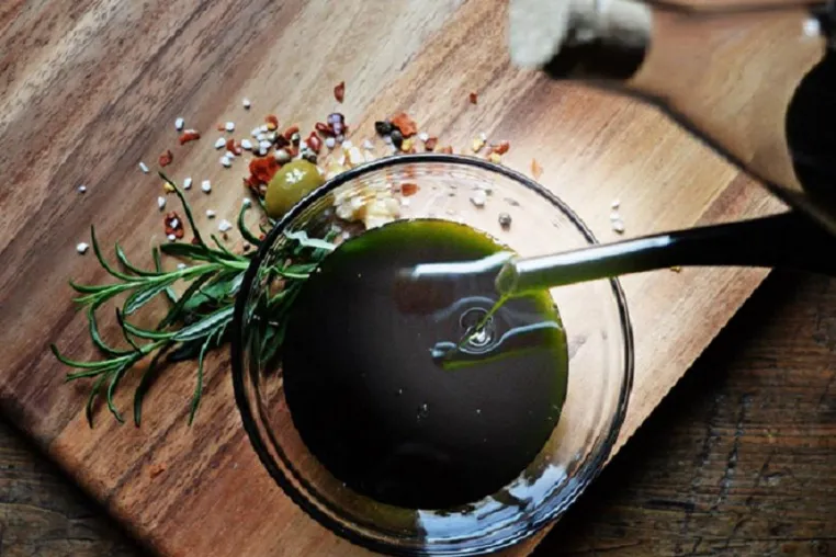 Bild: Erste deutsche BIO-Alge auf den Markt - Das Superfood gegen Kater?