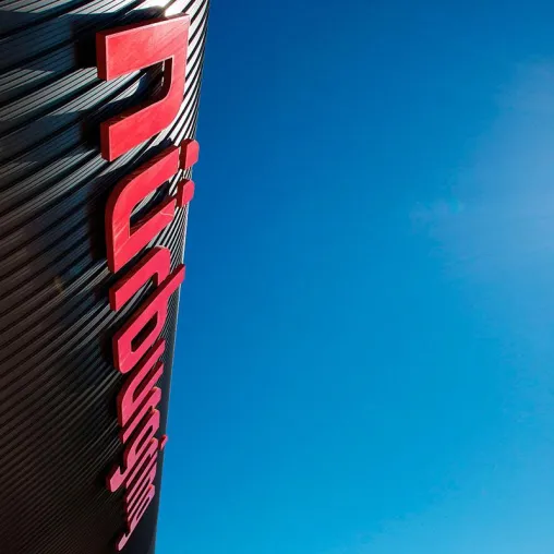 StoreVan auf der 13. Fachmesse für Fuhrparkverantwortliche am Nürburgring – Deutschland Bild: StoreVan auf der 13. Fachmesse für Fuhrparkverantwortliche am Nürburgring – Deutschland