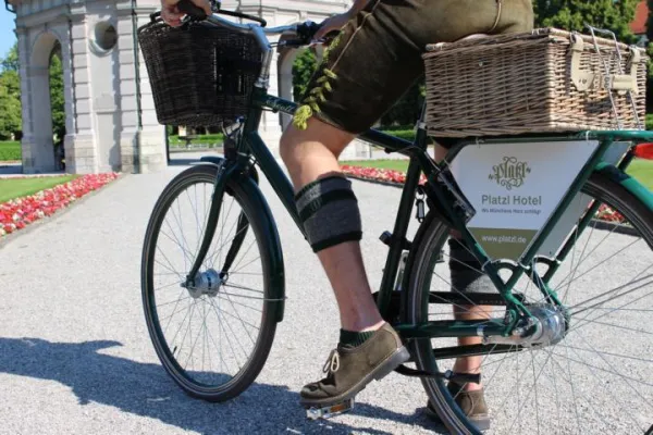 Bild: 'Radelnder Picknickkorb': Mit Radl und Picknickkorb durch Münchens Biergärten