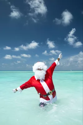Bild: Immersiv & mega “kool” das „HoloWorld“ X-mas & New Year  Feiertagsfeuerwerk des Kandima Maldives