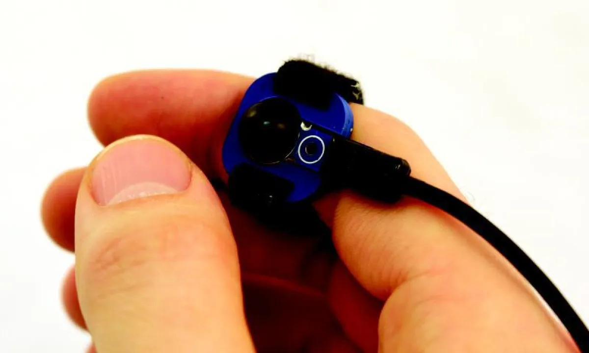 The Saarbrücken researchers’ prototypes can be controlled precisely and discreetly using minimal movements. (Steimle/Weigel, Universität des Saarlandes)