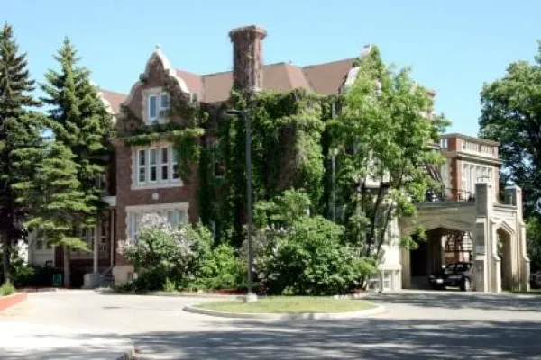 Bild: Internat Kanada 2012: Moderner Unterricht in altehrwürdigen Häusern