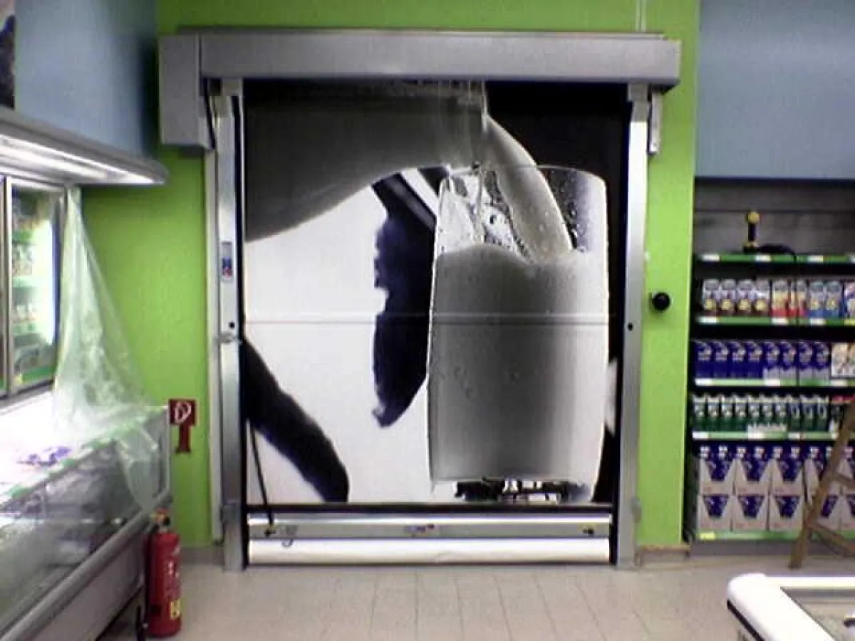 HaWe Speed Schnelllauftor als Werbeträger