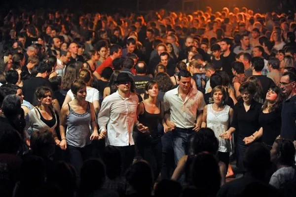 Bild: Mehr als 1.000 Feste in der Bretagne sind UNESCO-Weltkulturerbe