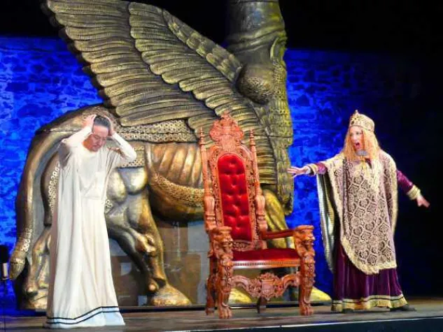 Bild: Oper NABUCCO im Sommer auf Burg Lindenfels