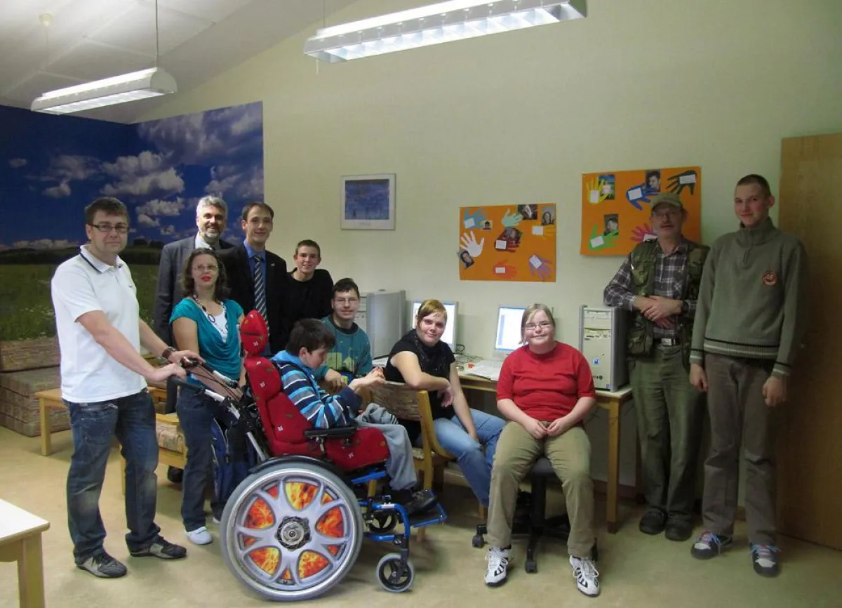 Übergabe PC-Technik an die Liv-Ullmann-Schule in Wernigerode.