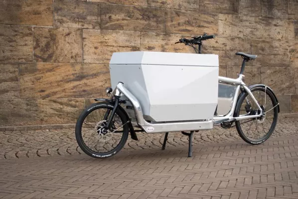 Bild: Bier Bullitt Bike auf der INTERNORGA: Kult-Lastenfahrrad mit Profi-Schankanlage