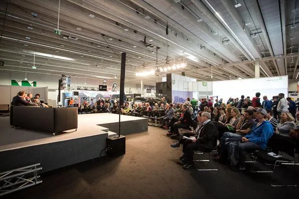 Bild: Von der Spitze zur Breite - Eröffnungsdiskussion der Alpinmesse 2017