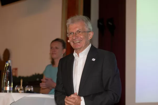Bild: AktivSenioren: 40 Jahre Unterstützung für Betriebe der Bayerischen Wirtschaft