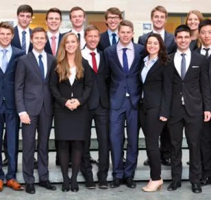 Bild: Auf nach New York - Die NMUN Delegation 2014 repräsentiert Spanien