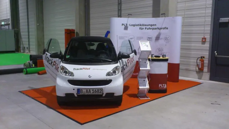 PLT GmbH präsentiert GPS-Ortungssystem TrackPilot auf den TransporterTagen 2014 Bild: PLT GmbH präsentiert GPS-Ortungssystem TrackPilot auf den TransporterTagen 2014
