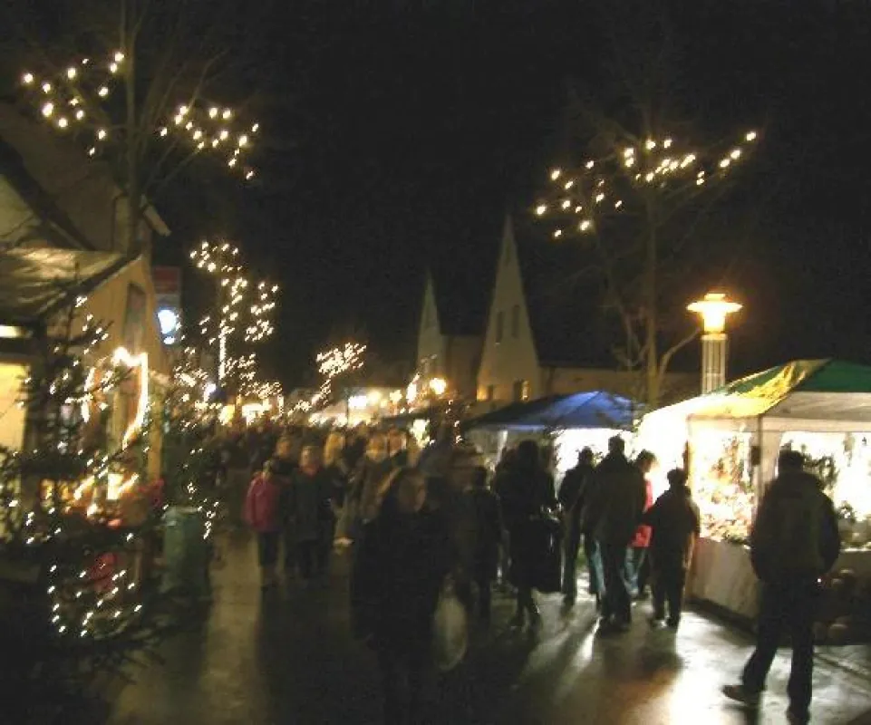 Es muss nicht der Sonntag sein. Die Gerstetter erlebten am Samstag einen stimmungsvollen Weihnachtsmarkt.
