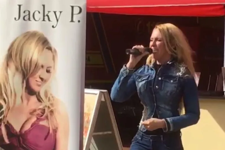 Musik, Show und ein Tropfen Blut für ein Leben Bild: Musik, Show und ein Tropfen Blut für ein Leben