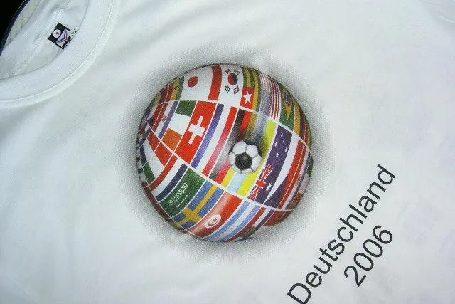 Die ganze Fussball-WM 2006 auf einem T-Shirt Bild: Die ganze Fussball-WM 2006 auf einem T-Shirt