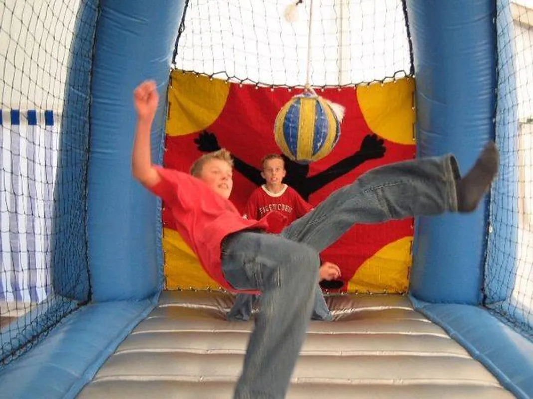 Der proteco Air Kick - Fallrückzieher ohne Blessuren.