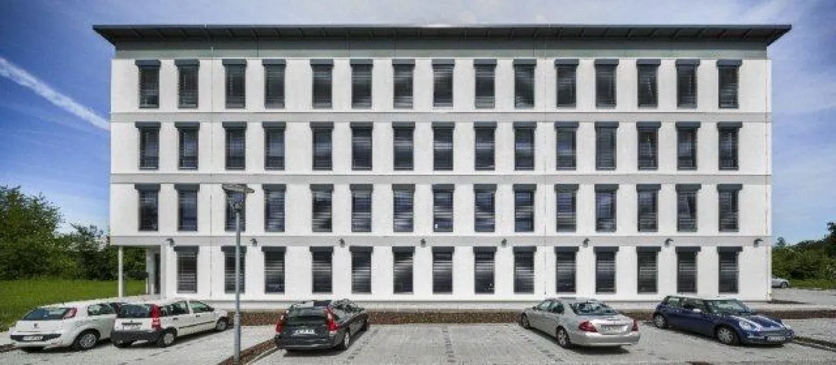 Visualisierung des von Regnauer geplanten und gebauten Gewerbebaus in Burghausen