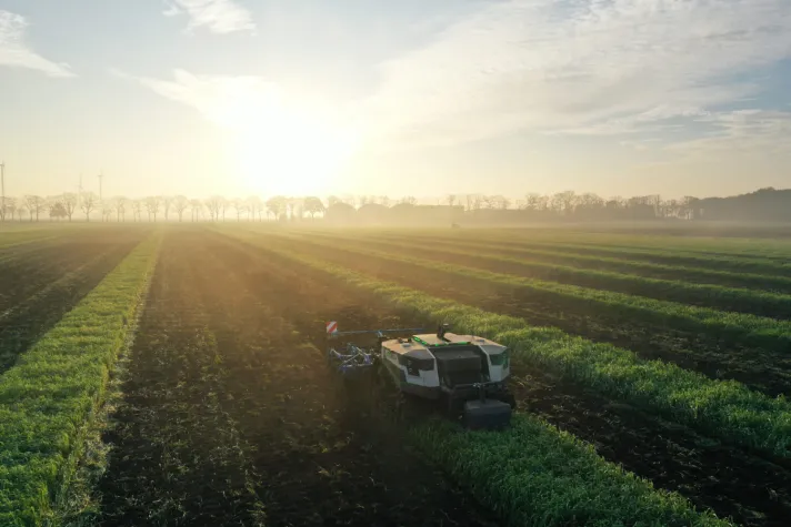 Bild: Amathaon Capital investiert in Robotik-Start-Up AgXeed