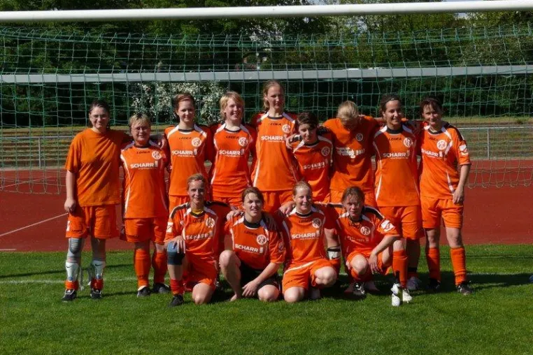 Bild: Biesdorfer Fußballfrauen steigen in die Verbandsliga auf