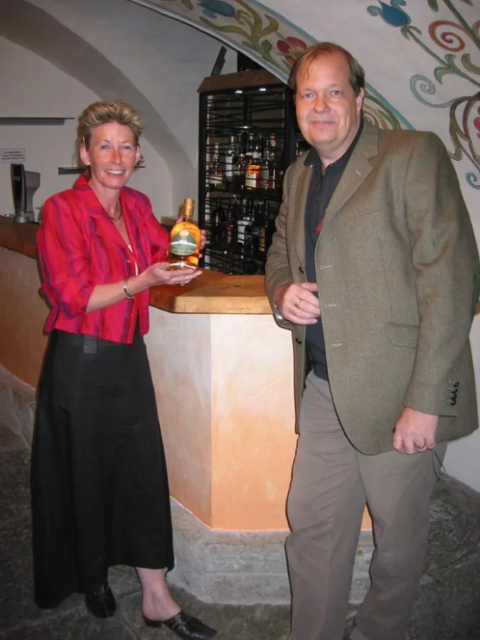 Gastgeberin Monika Martin mit Thomas B. Ide