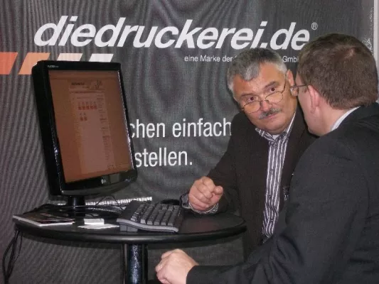 Transparenter Druck - Onlineprinters GmbH erweitert ihr Trusted Shops-Gütesiegel mit neuem Bewertungsportal Bild: Transparenter Druck - Onlineprinters GmbH erweitert ihr Trusted Shops-Gütesiegel mit neuem Bewertungsportal