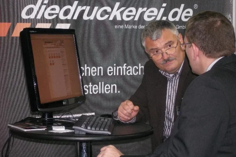Transparenter Druck - Onlineprinters GmbH erweitert ihr Trusted Shops-Gütesiegel mit neuem Bewertungsportal Bild: Transparenter Druck - Onlineprinters GmbH erweitert ihr Trusted Shops-Gütesiegel mit neuem Bewertungsportal