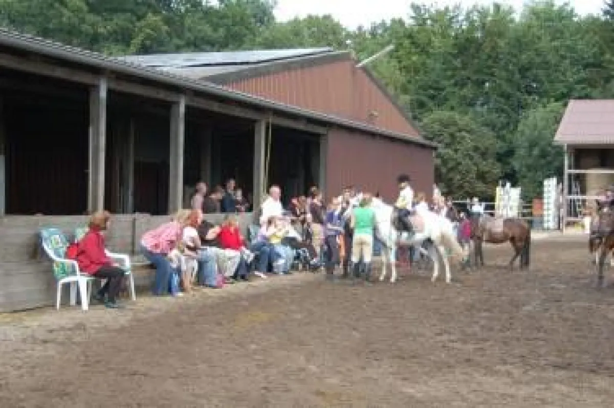 Der Tag der offenen Tür bei den Pferde-Stärken 2006 wurde im FIRST-TEAM Reitsportverein Horstmar-Leer gut angenommen.