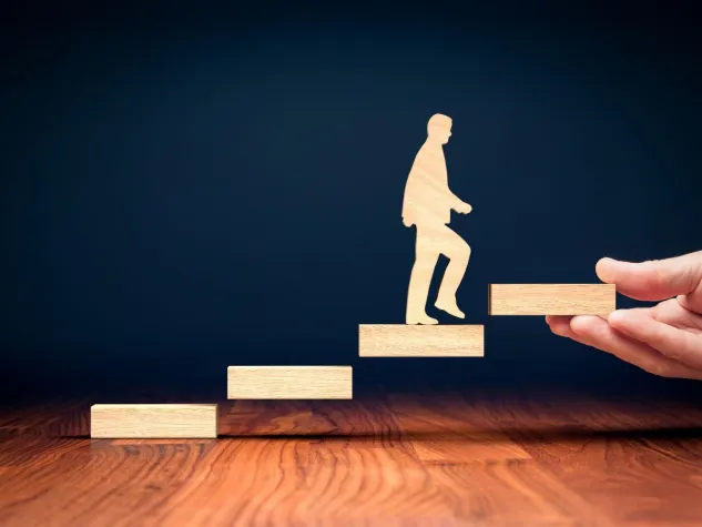 Erfolgsgeschichte von Max Weiß: Unternehmertum im digitalen Zeitalter Bild: Erfolgsgeschichte von Max Weiß: Unternehmertum im digitalen Zeitalter