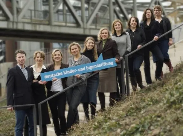 Bild: Deutsche Kinder- und Jugendstiftung ist PR-Team des Jahres 2010