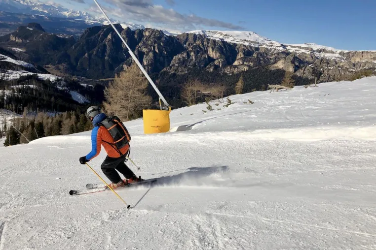 Bild: Die Schneeflüsterer von Carezza – ein Skigebiet wird klimaneutral
