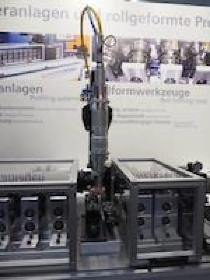 Neues PROFILMETALL-Verfahren zum Einsatz von Faserlaser beim Rollformen (Foto: PROFILMETALL).