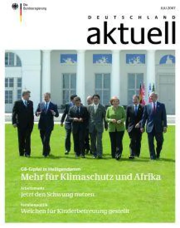 Als Leadagentur der Bundesregierung verantwortete MEDIA CONSULTA die Kommunikationsmaßnahmen zur deutschen EU-Ratspräsidentschaft oder auch dem G8-Gipfel.