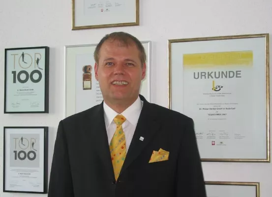 Bild: 60 Jahre Innovation Dr. Walser Dental Radolfzell