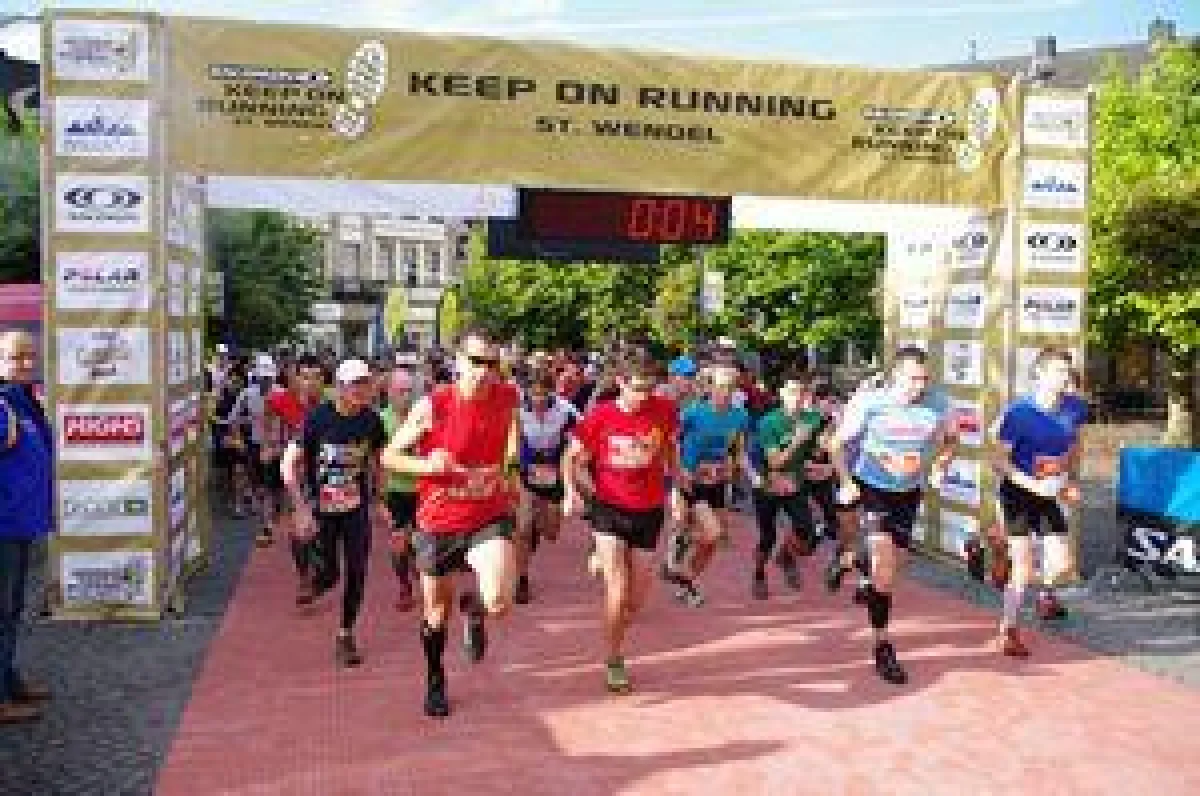 Start zum Bosenberg-Trail, Bildmitte Stefan Paternoster
