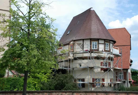 Stuckateurfachbetriebe sind vielseitige Experten am und im Bau Bild: Stuckateurfachbetriebe sind vielseitige Experten am und im Bau