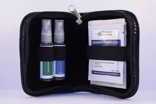 Bild: Toilettenhygiene mit dem Toilettenset im Etui von Hygvensal®