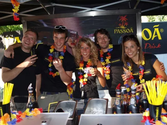 Passoã feiert mit Studenten die Uni-Party-Tour durch Deutschlands Metropolen Bild: Passoã feiert mit Studenten die Uni-Party-Tour durch Deutschlands Metropolen