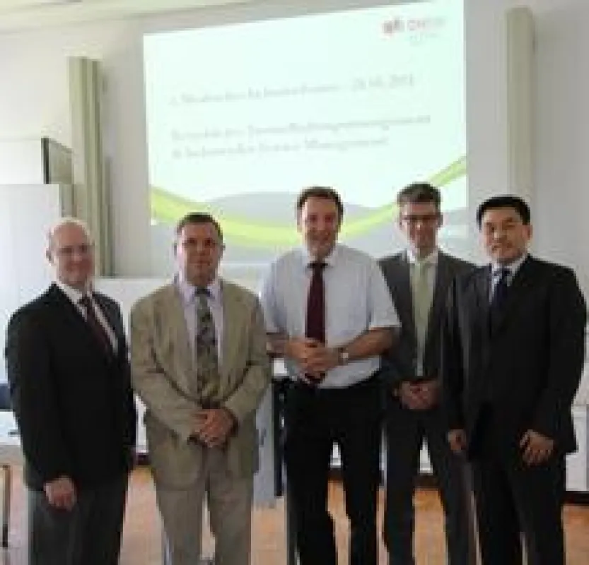 (v.l.) Prof. Andreas Weißenbach, Rainer Schürmanns, Dr. Jörg Niemann, Carsten Neugrodda, Prof. Dr. Seon-Su Kim