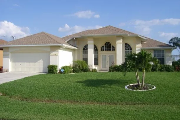 Bild: Gäste aus aller Welt verbringen ihre schönsten Tage des Jahres in Villa-Selina in Cape Coral, Florida…